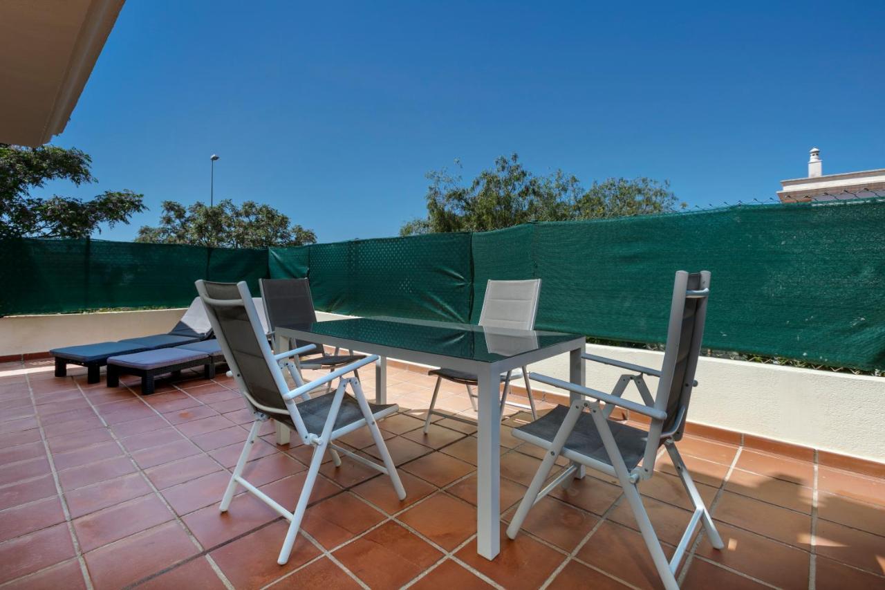 Lovely 2 Bedroom Locrimar V Walk To Beach Rdr260 Marbella Bagian luar foto